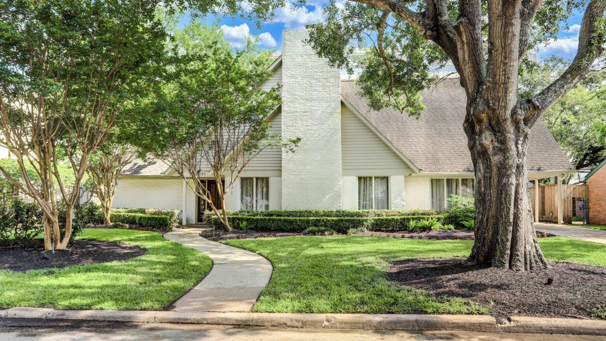 Southgate House | Accessible Home Walking Distance to the Medical Center and Rice University