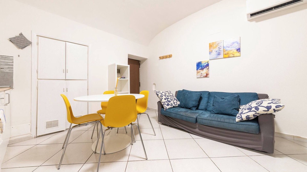 Nomentano Apartment | Accogliente Appartamento in Area Tranquilla a 10 Minuti di Metro dal Colosseo