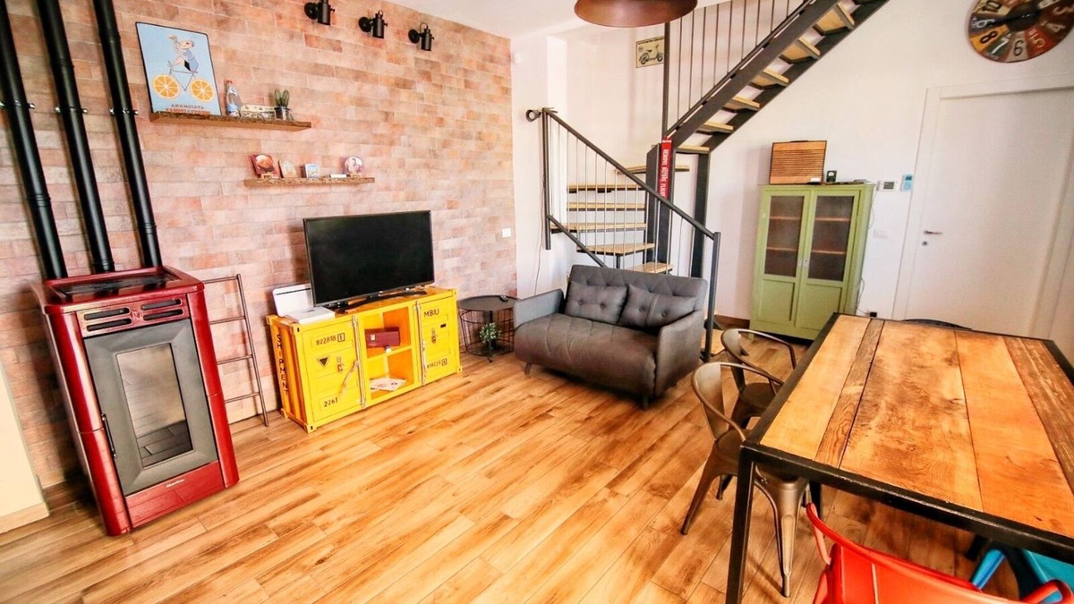 Cassano Magnago Apartment | Accogliente Mansarda Vicino Milano-malpensa