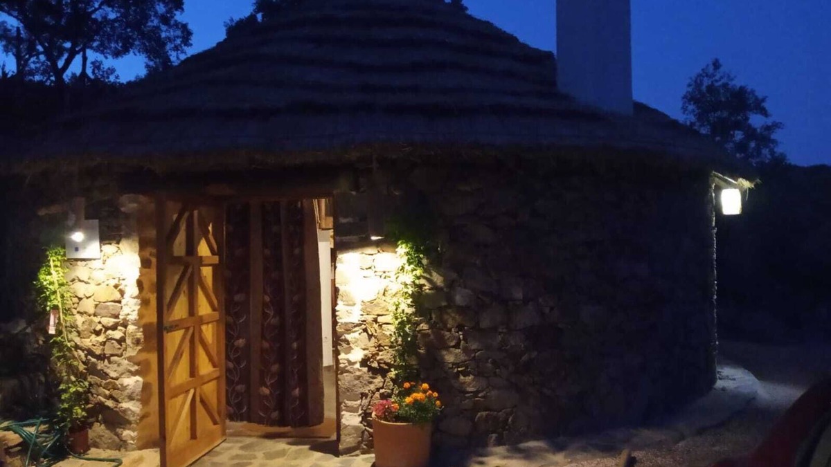 Cazalla De La Sierra Cottage | Accommodations Los Chozos