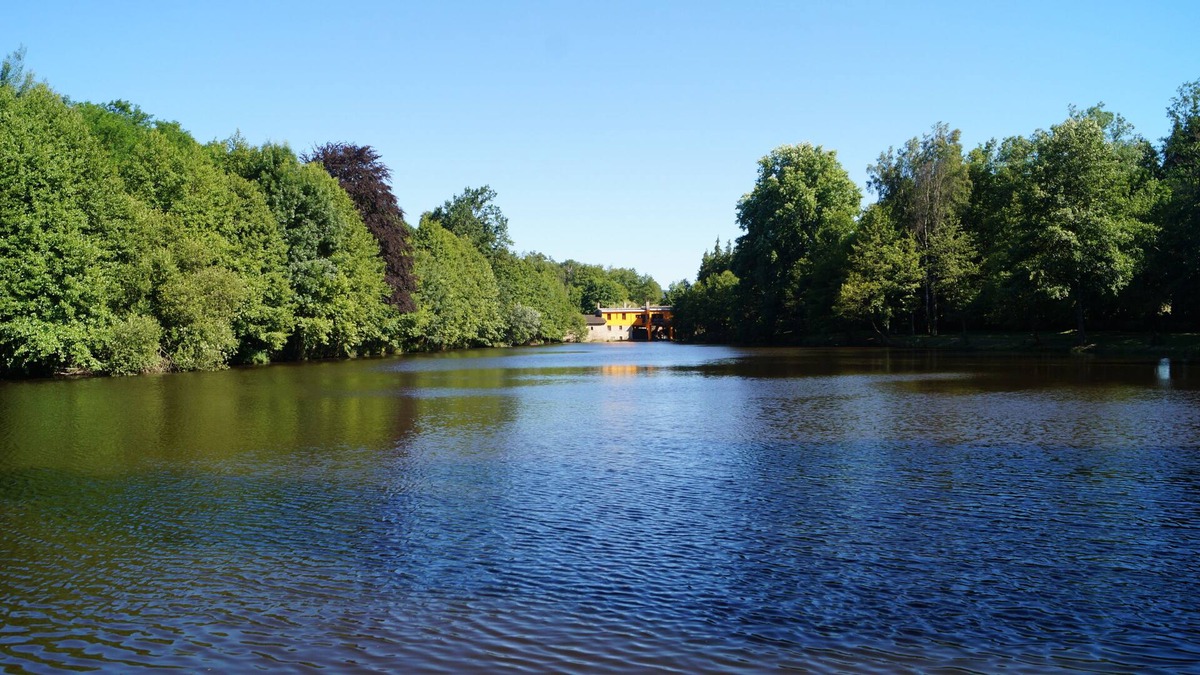 Flavignac House | accommodation at fishing lake