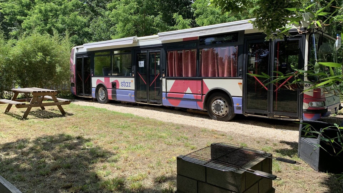 Roanne Cottage | Accommodation for 2 in a BUS with pool access