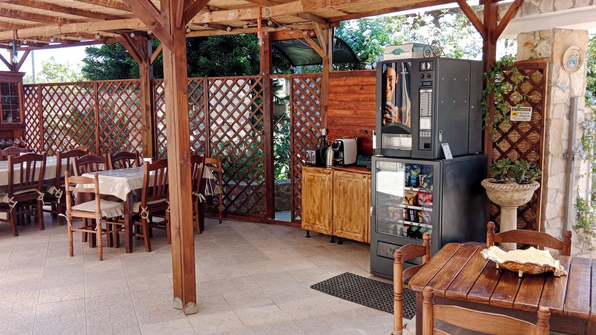 Baia Verde Bed & Breakfast | Accommodation in Villa Cristina
