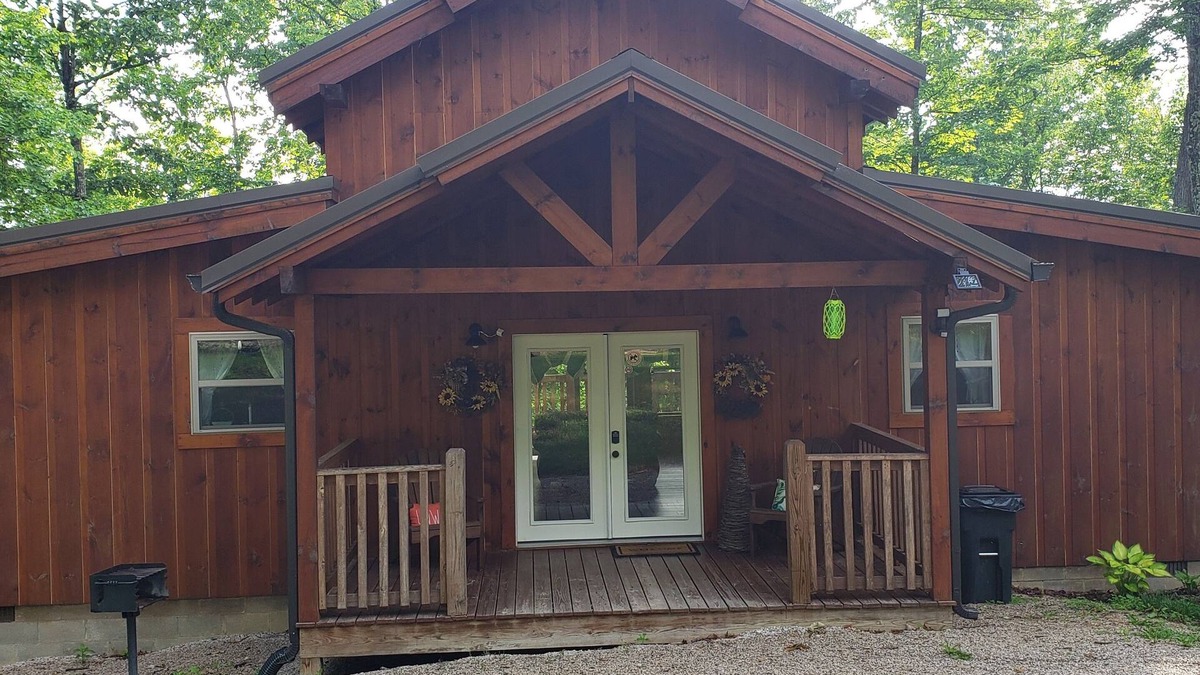 Frenchburg Cabin | ACE HIGH Cabin- RRG- Hot Tub