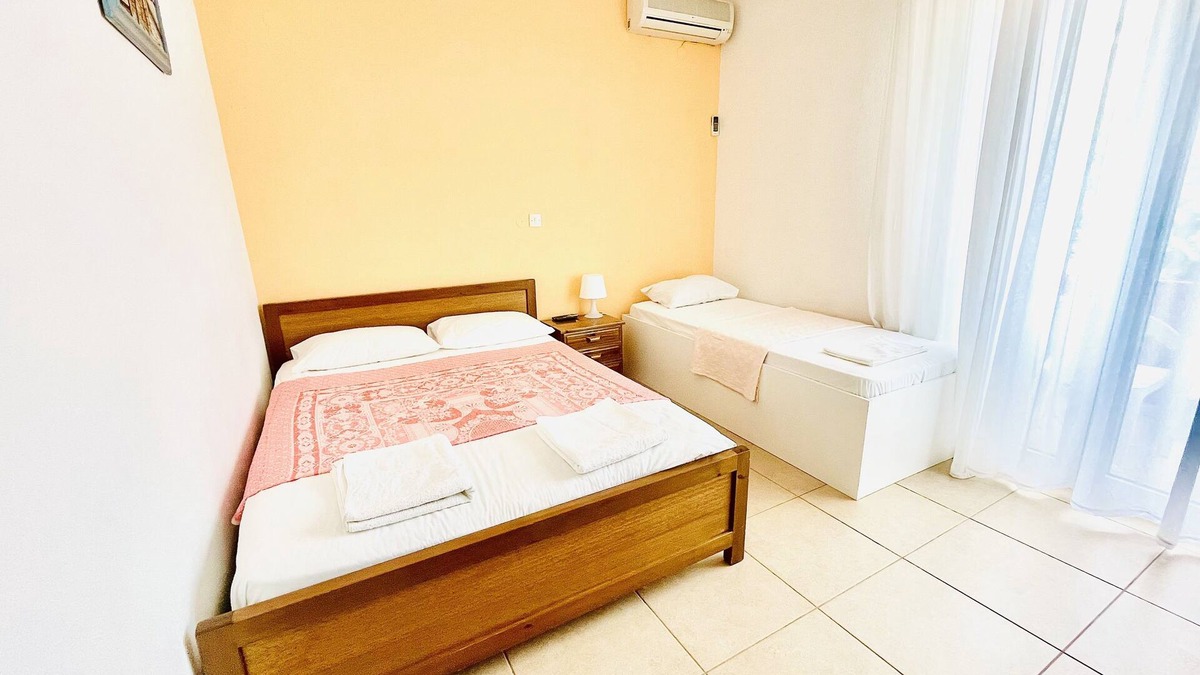 Potos Apartment | Achinora Potos - Double Room With 2 Beds