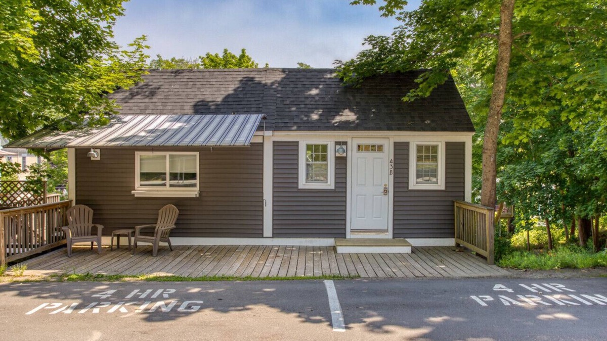 Boothbay Harbor House | Acorn on Oak Street by Rocky Coast Rentals