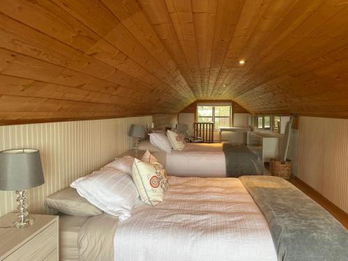 Otter Point Apartment | Acre By the Sea Guest Suite