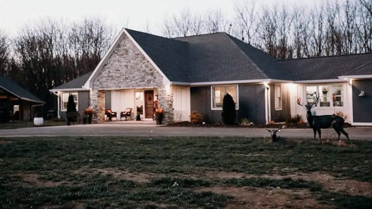 Crawfordsville House | acres of serenity