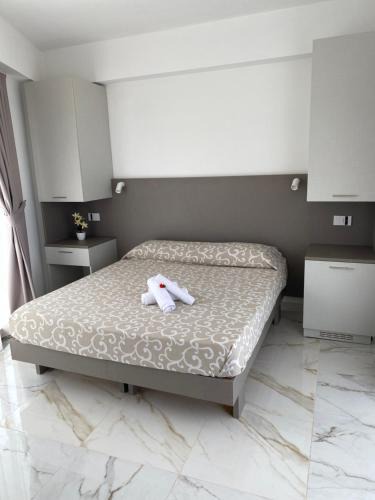 Zambrone Apartment | Acrita rooftop
