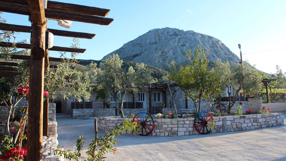Archea Korinthos Apartment | Acrocorinth Apartments