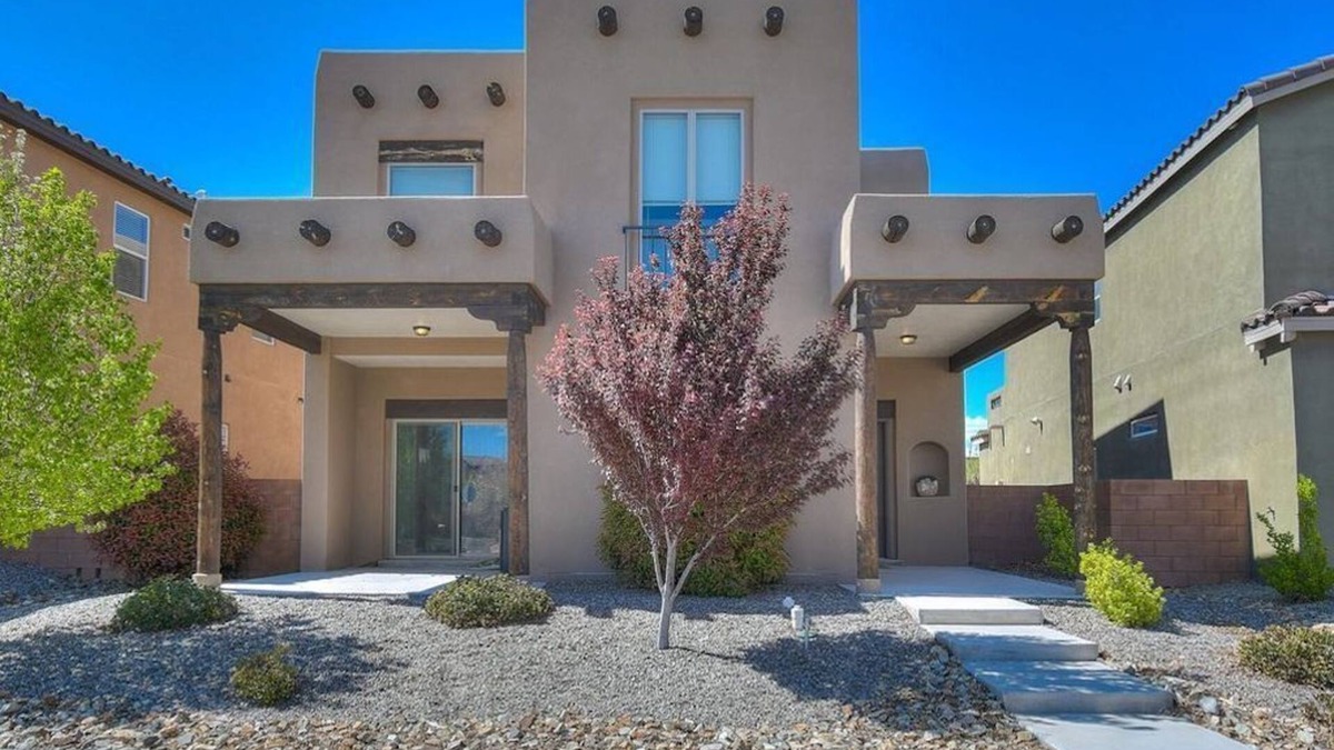 Mesa Del Sol Innovation Park House | Across from Netflix Studios in quiet Mesa Del Sol