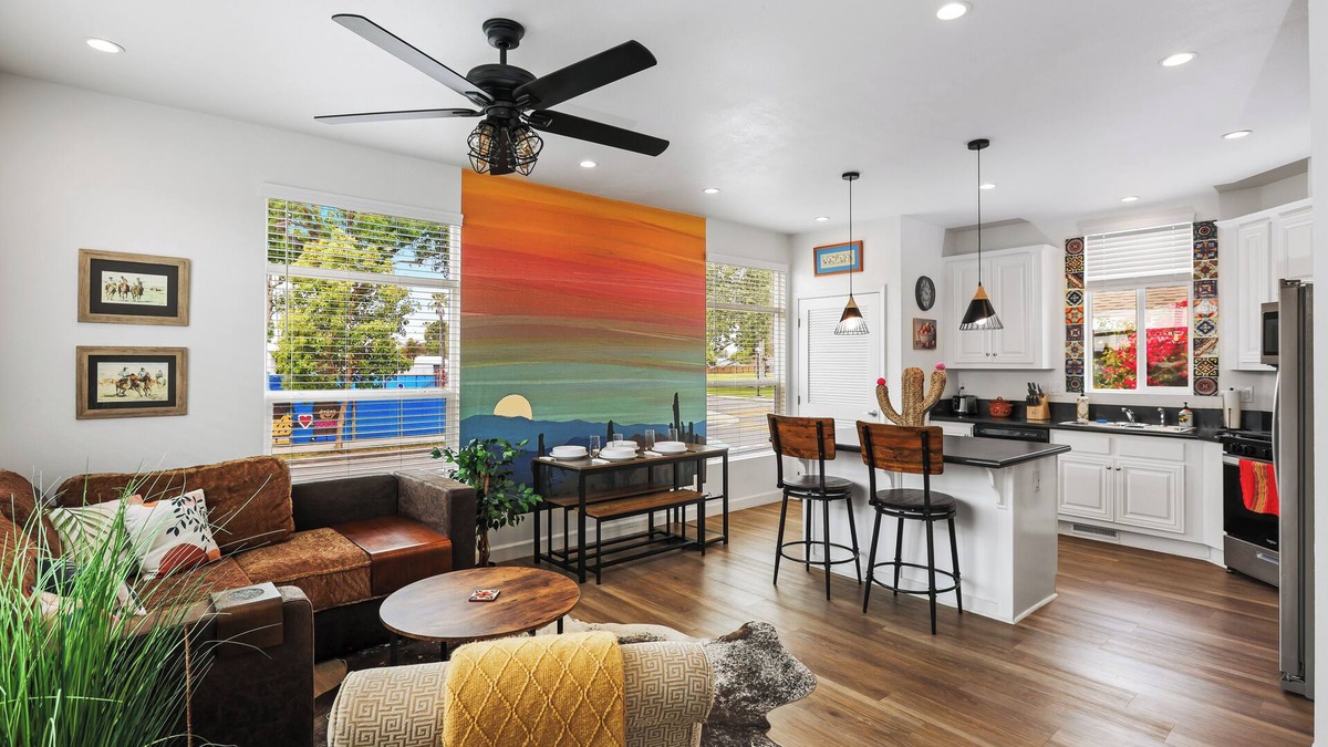 Santa Ana Heights House | Across from Sportspark Central AC Racketball