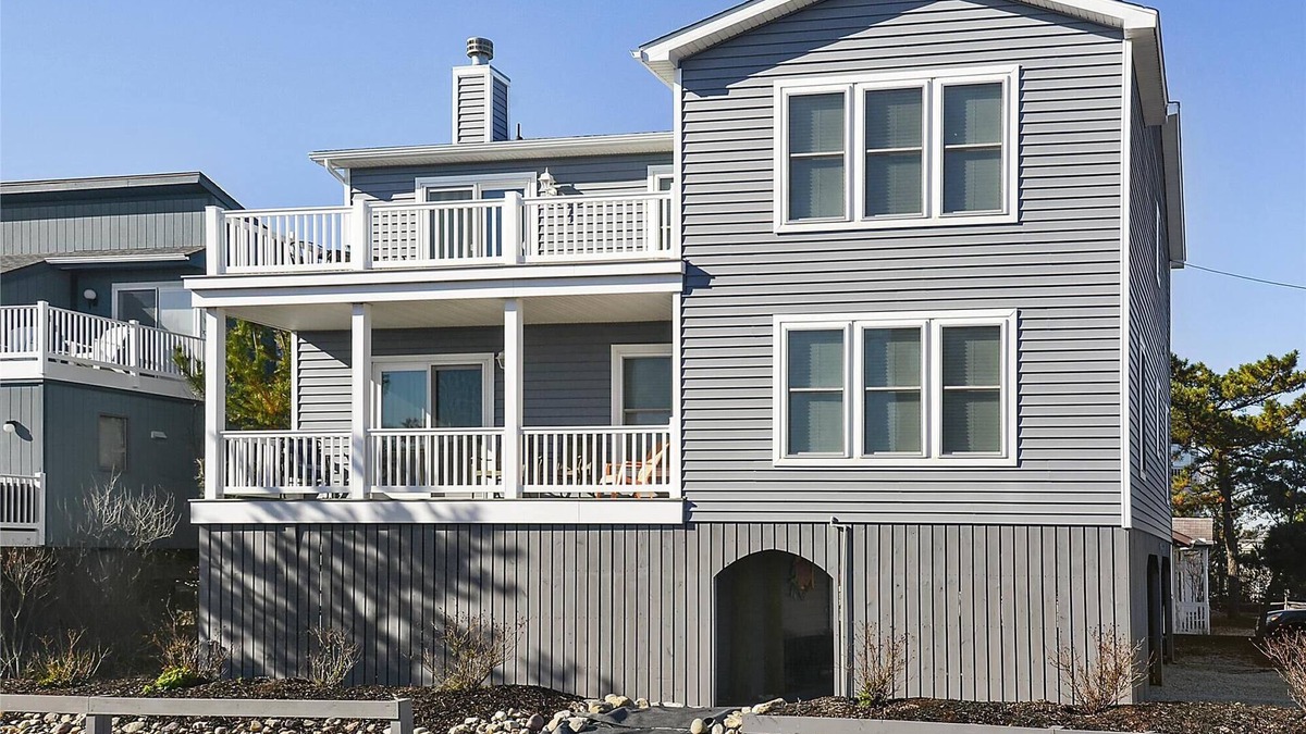 South Bethany House | Activities included up to $300 FREE PER WEEK! FREE DAILY ACTIVITIES & GREAT OCEAN VIEWS! You will enjoy the ocean views and breezes from the double decks of this lovely 6 bedroom home consisting of six bedrooms , 4 full bathrooms, open concept sty