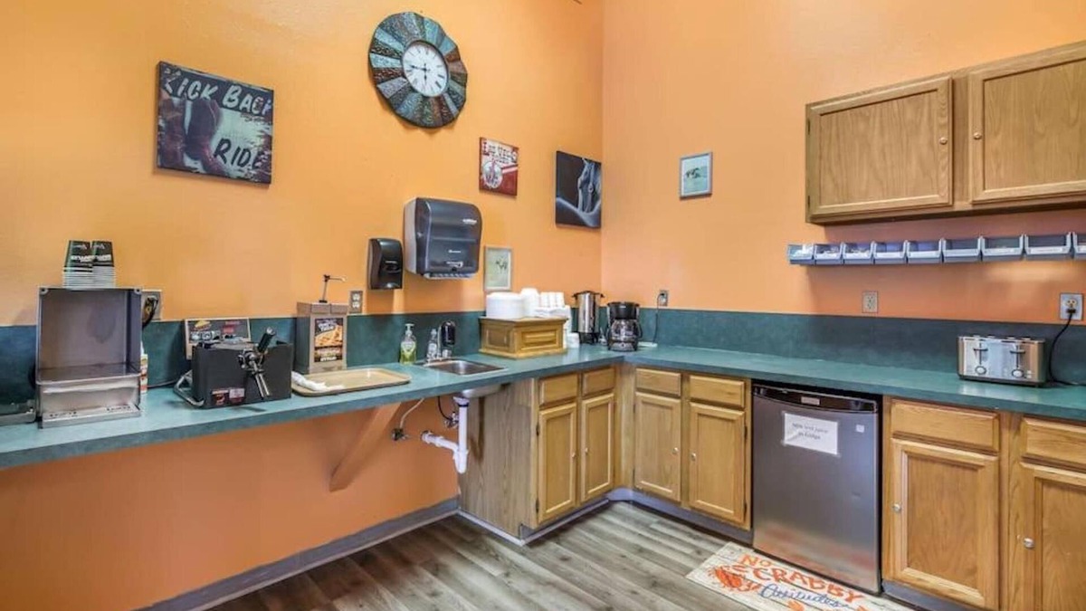 Medora Bed & Breakfast | Actual Driving 30 miles from Park And MedoranLocated near by Brewery &restaurant