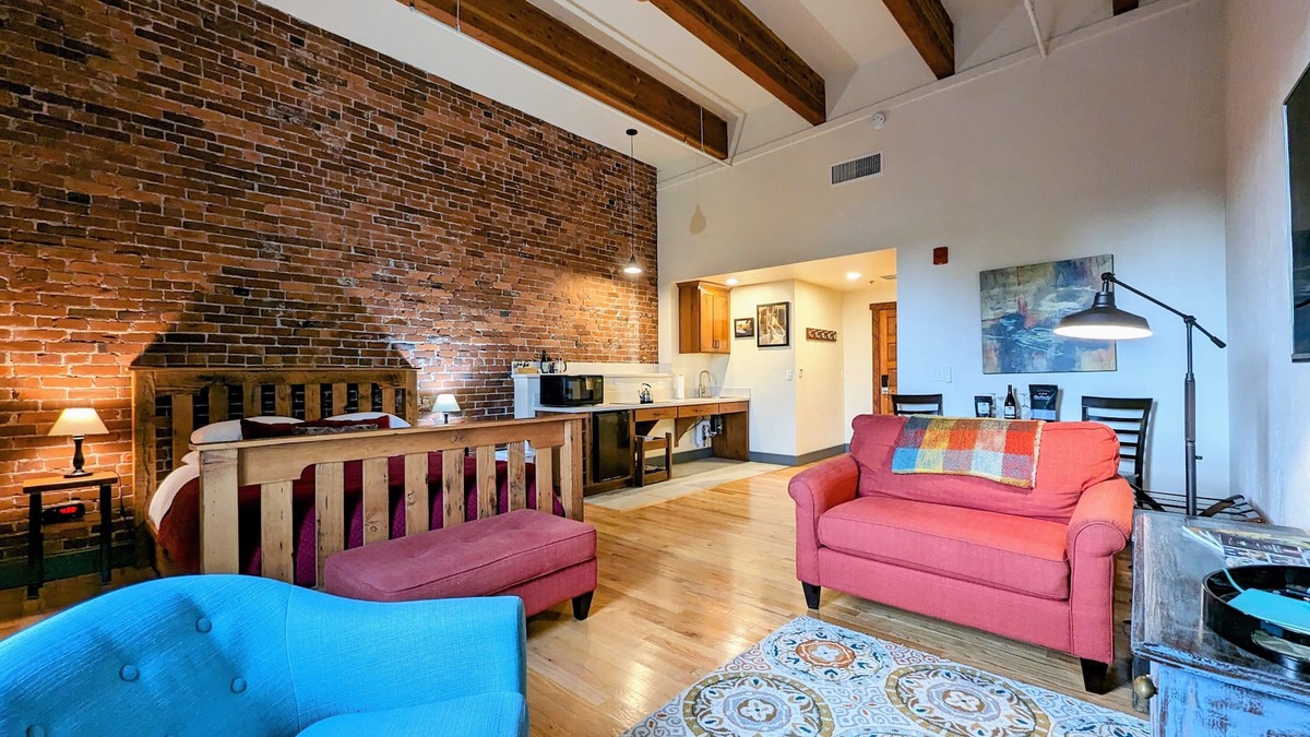 Amity Apartment | ADA-accessible suite located in the heart of Amity
