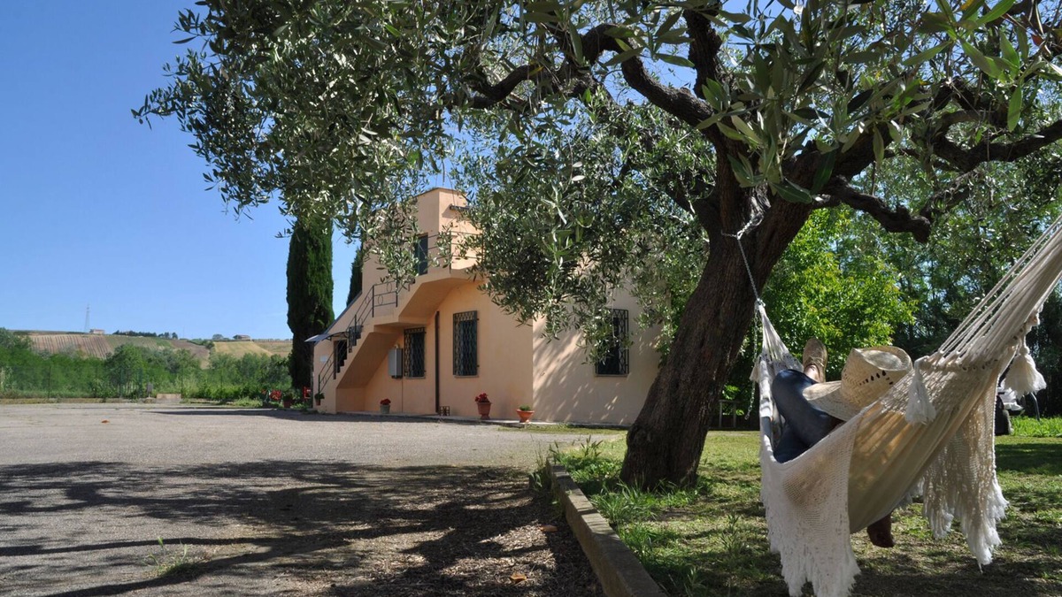 Collecorvino House | Adamasseria Pescara Abruzzo - CATERINA house 1 double +2 singles