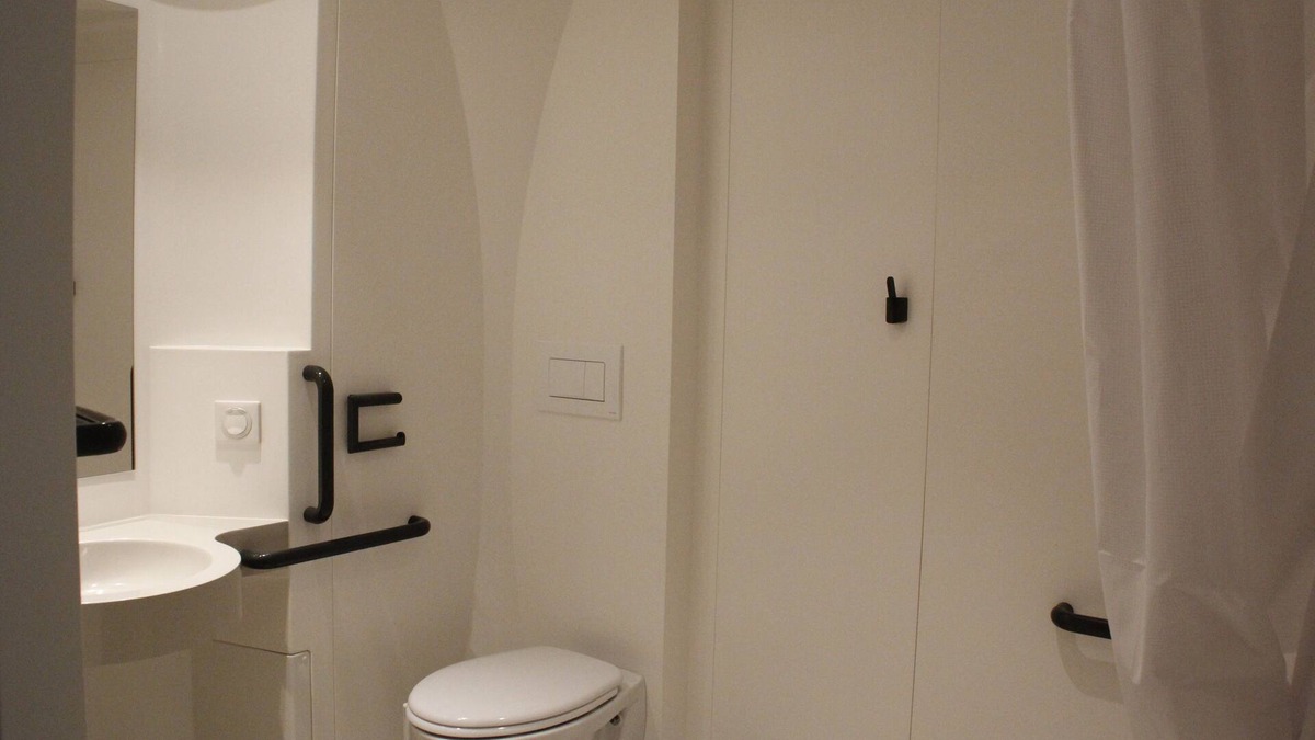 Saint-Affrique Apartment | Adapted studios for people with reduced mobility, 23m², 2 twin beds (without TV)