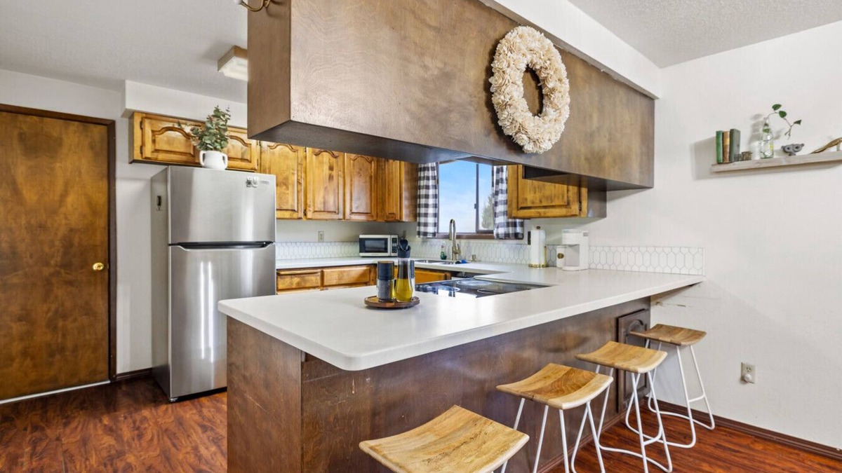 Umatilla House | Additional Living Room, Just Minutes From Highway