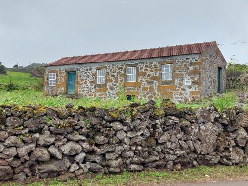 Lajes do Pico Ski Chalet | Adega do capitao