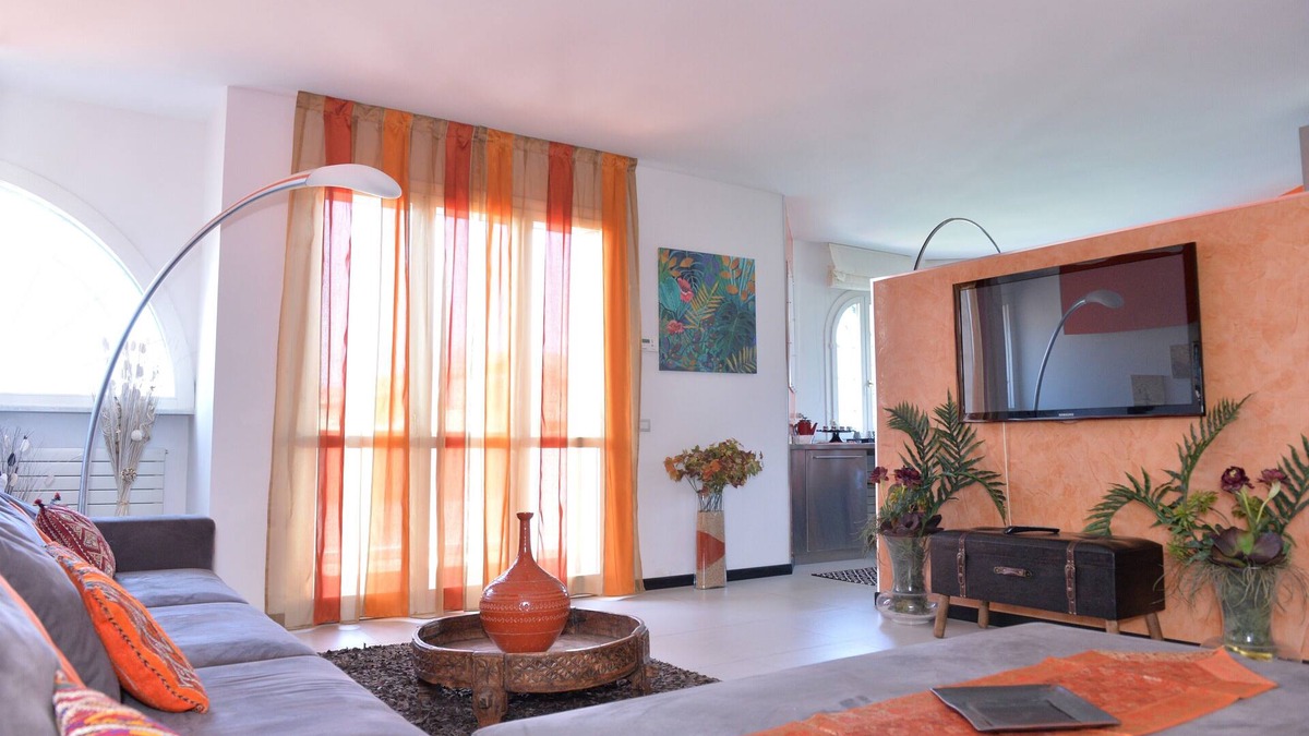 Luni House | Adele's Garden