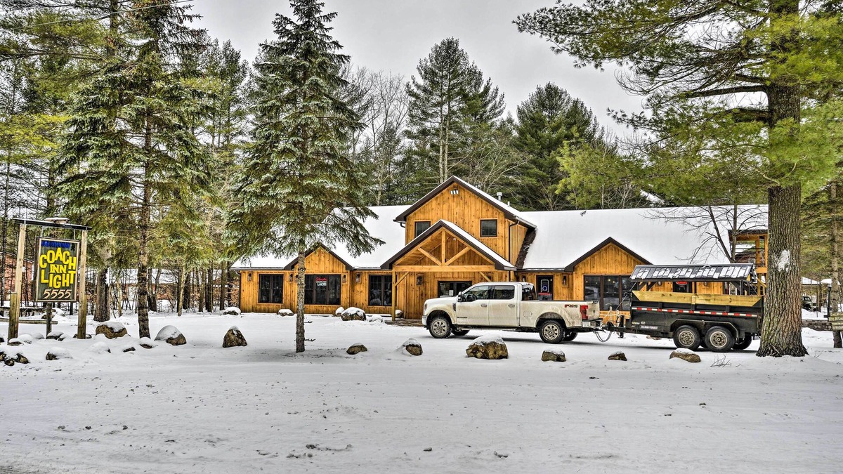 Brantingham Cottage | Adirondacks Cabin: Fish, Hunt & Hike!