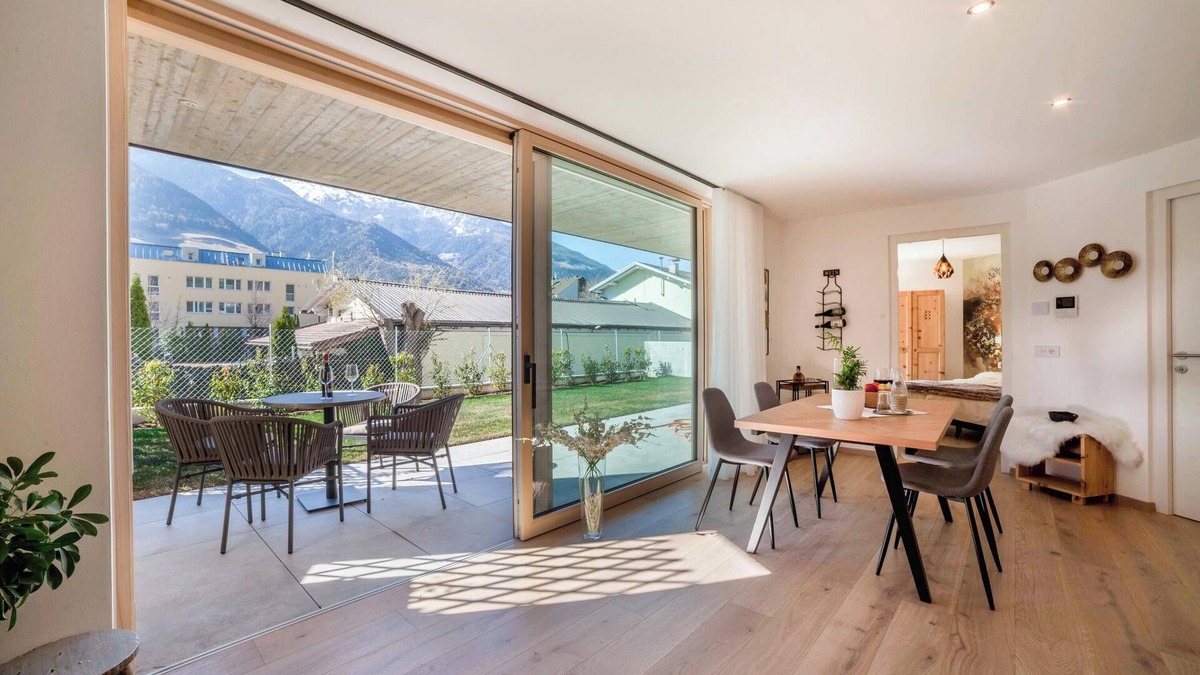 Naturno Apartment | 'Adler Living Gartenwohnung' with Mountain View, Private Garden & Wi-Fi