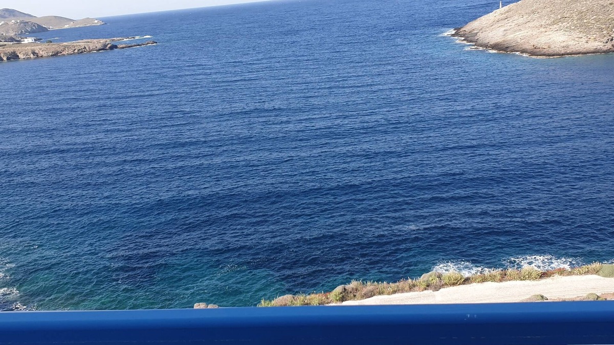 Kithnos Villa | Admiral's villa at loutra kithnos