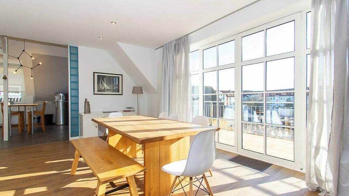 Warnemuende Apartment | Admiralskoje, luxurious duplex apartment centrally and close to the beach in Warnemünde