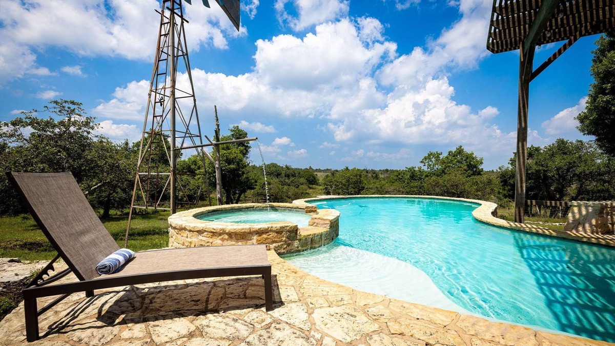 Fredericksburg Other | Adobe Creek Ranch - Sleeps up to 14, Hot Tub & Fire Pit