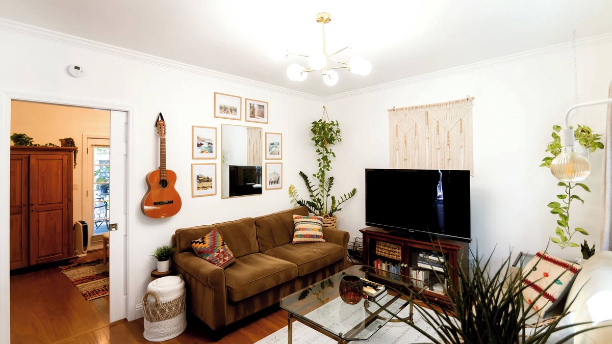 Junior College Neighborhood Association Cottage | Adorable 1 BD 1 BA in one of SR's best neighborhoods!