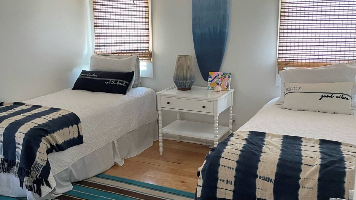 Cat Hill House | Adorable Beach House in S. Bethany 3BDR + Loft and Perfect Sunset Views
