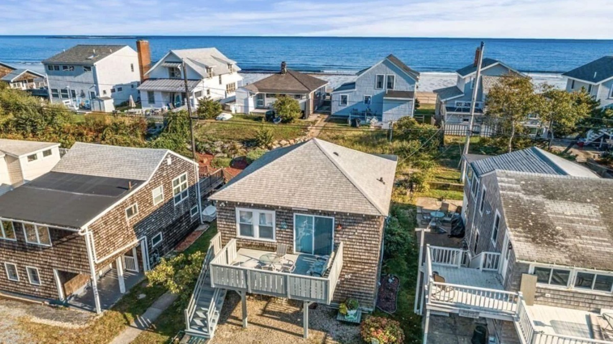 Rockport Cottage | Adorable Beach house with lots of outdoor space and steps to Long Beach!