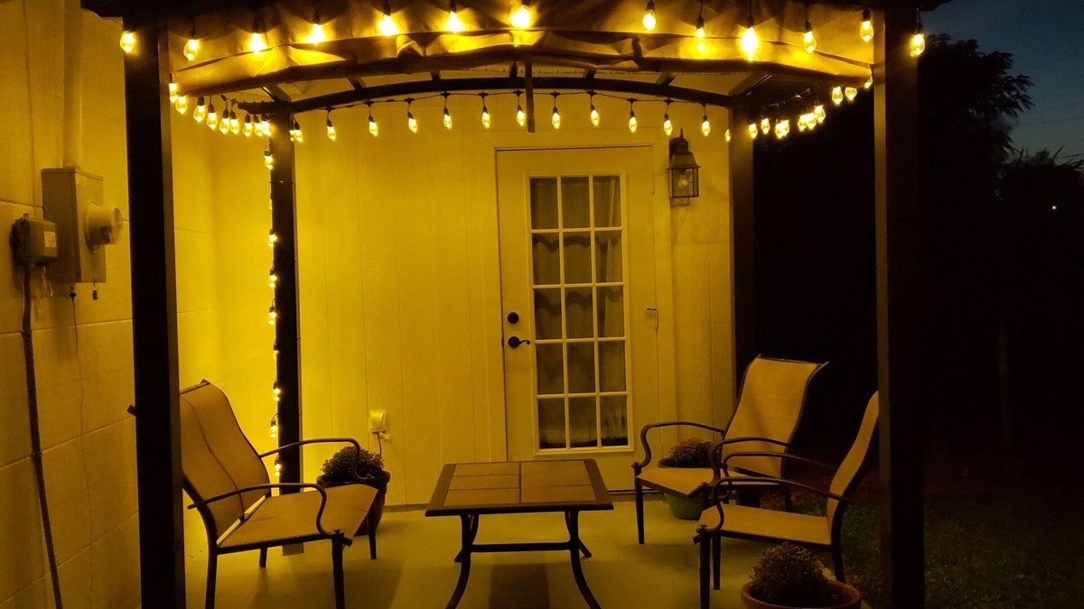 Port Charlotte House | Adorable beachy bungalow