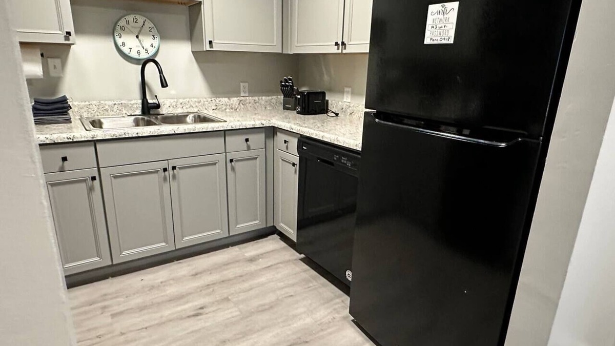 Jasper Apartment | Adorable Boho Style 2/1 Apt