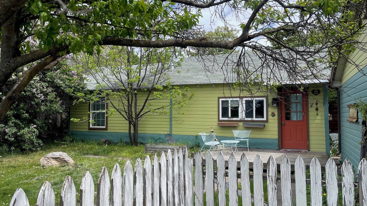 Riverfront Cottage | Adorable cottage-desirable Missoula Riverfront