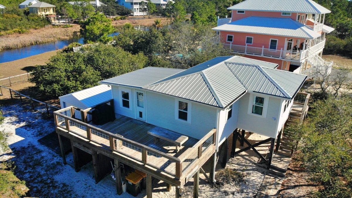 Surf Side Shores House | Adorable cottage w/Beach Access