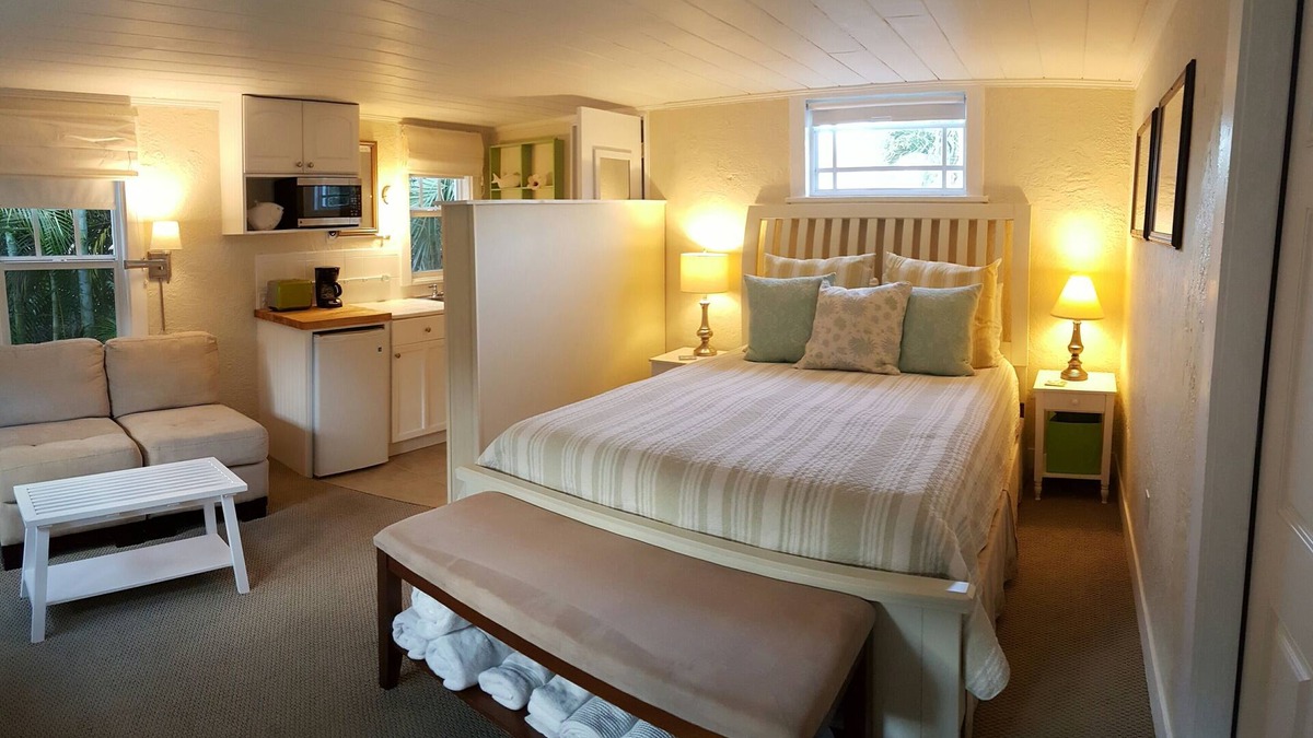 Delray Beach Apartment | Adorable Delray Beach Studio by Atlantic Ave, Intracoastal, Downtown, Ocean!