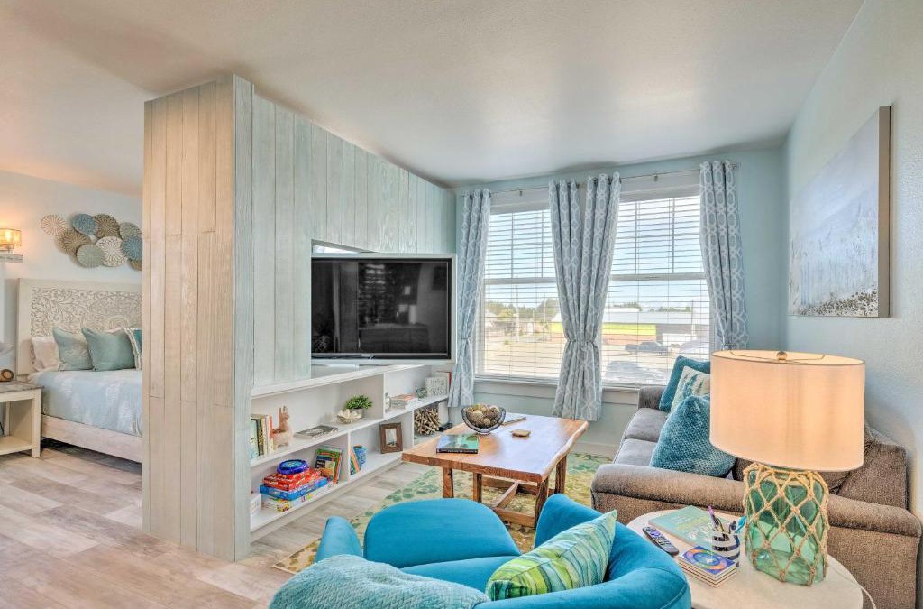 Long Beach Apartment | Adorable Downtown Studio - 1 Block to Long Beach!