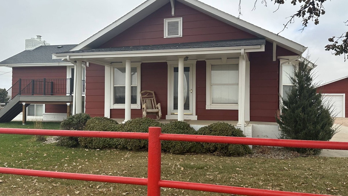 Eaton House | Adorable Farmhouse within steps of Double Check Arena!
