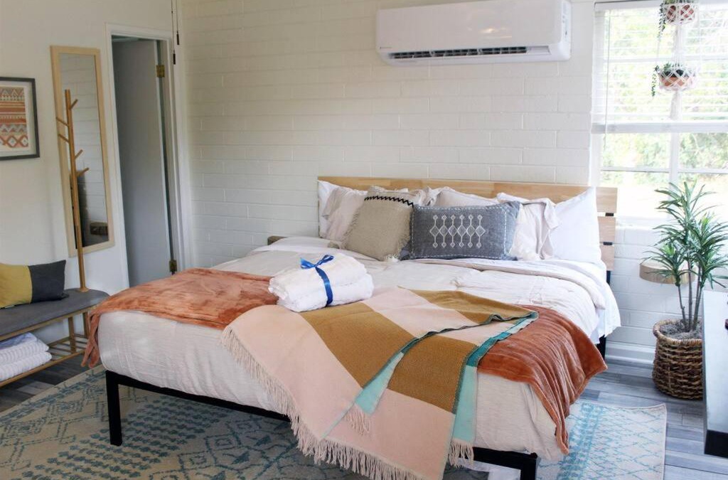 Tempe Apartment | Adorable Ground Level Boho Studio Blocks From Dwntn-C