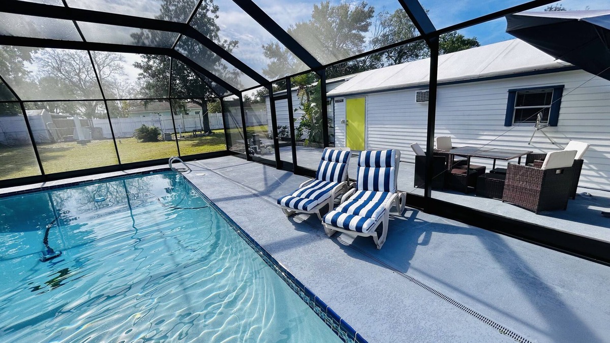 Lake Alfred Apartment | Adorable guest suite with private pool and entrance.