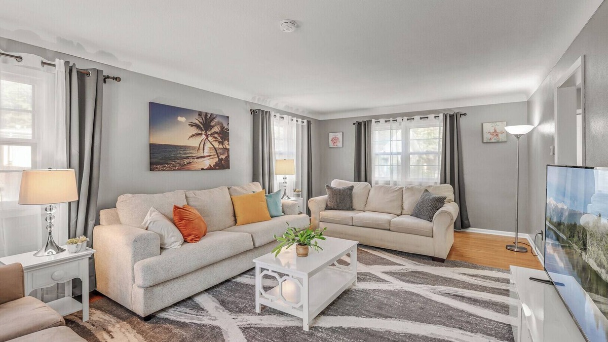 Maplewood House | Adorable Home- 3M Headquarter/MOA/St Paul