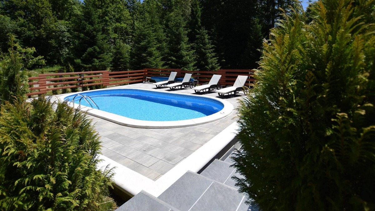 Brod Moravice House | Adorable home with pool and jacuzzi for use surrounded by beautiful nature !