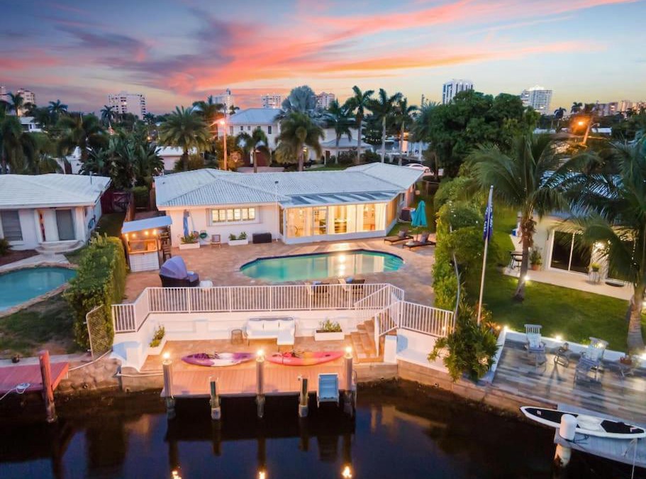 Pompano Isles House | Adorable house with Amazing water front of canal