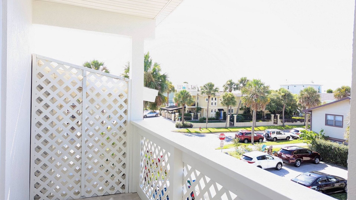 Neptune Beach House | Adorable Neptune Beach 2bed, monthly - Town Center