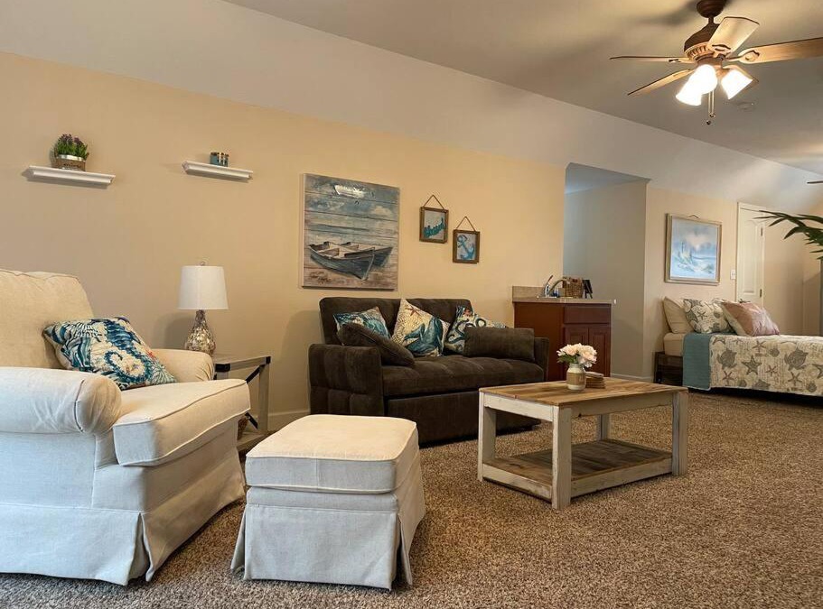 Lakeland Apartment | Adorable private 1-bedroom studio on mini-farm.