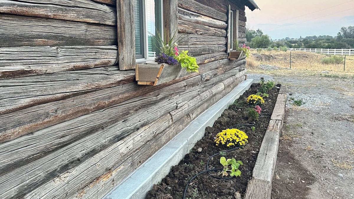 St. Anthony House | Adorable renovated Milk barn along Henry’s Fork of the Snake River.