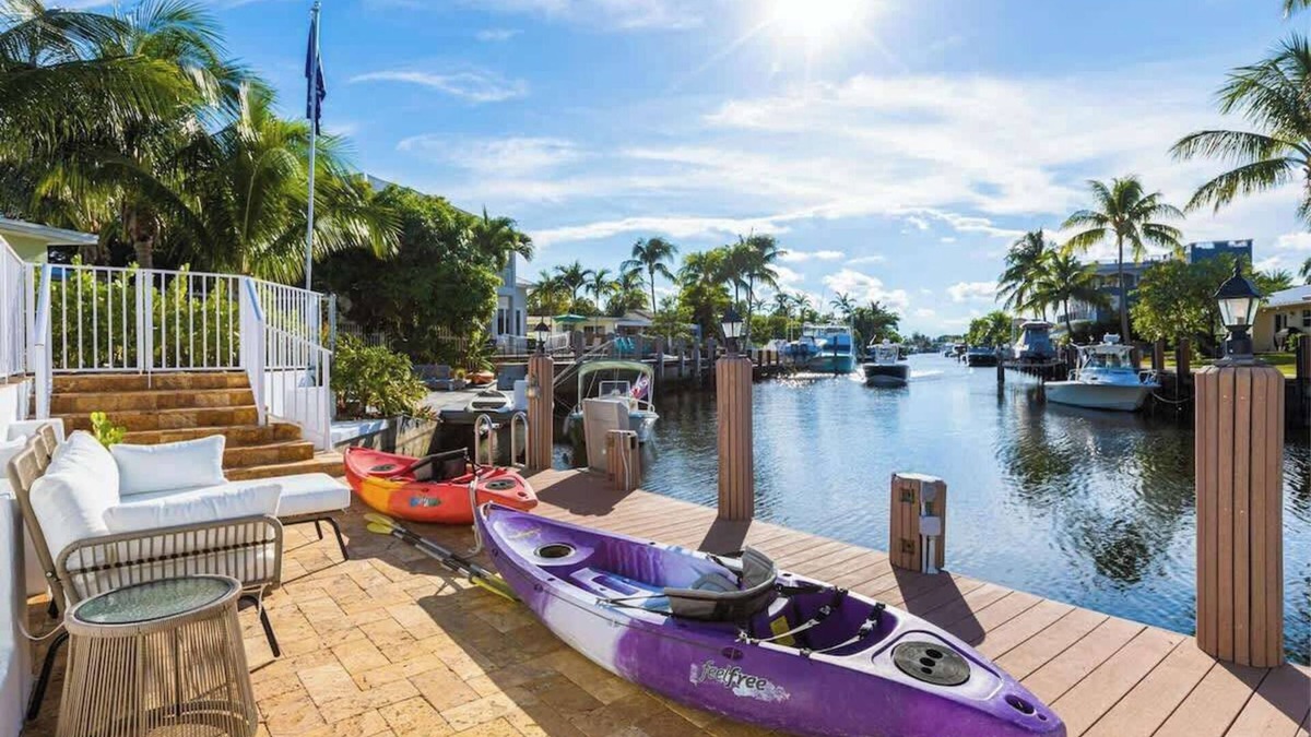 Pompano Isles House | Adorable Villa with water front in Pompano