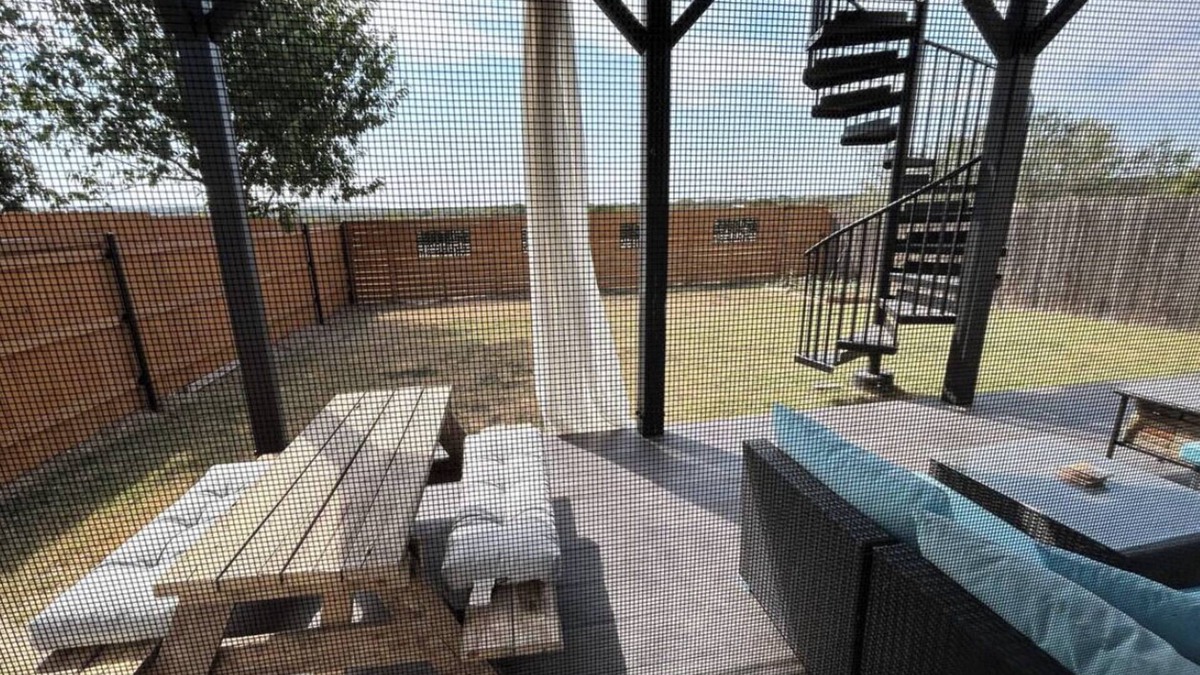 Manchaca House | Adults only Sanctuary & Writer's Retreat
