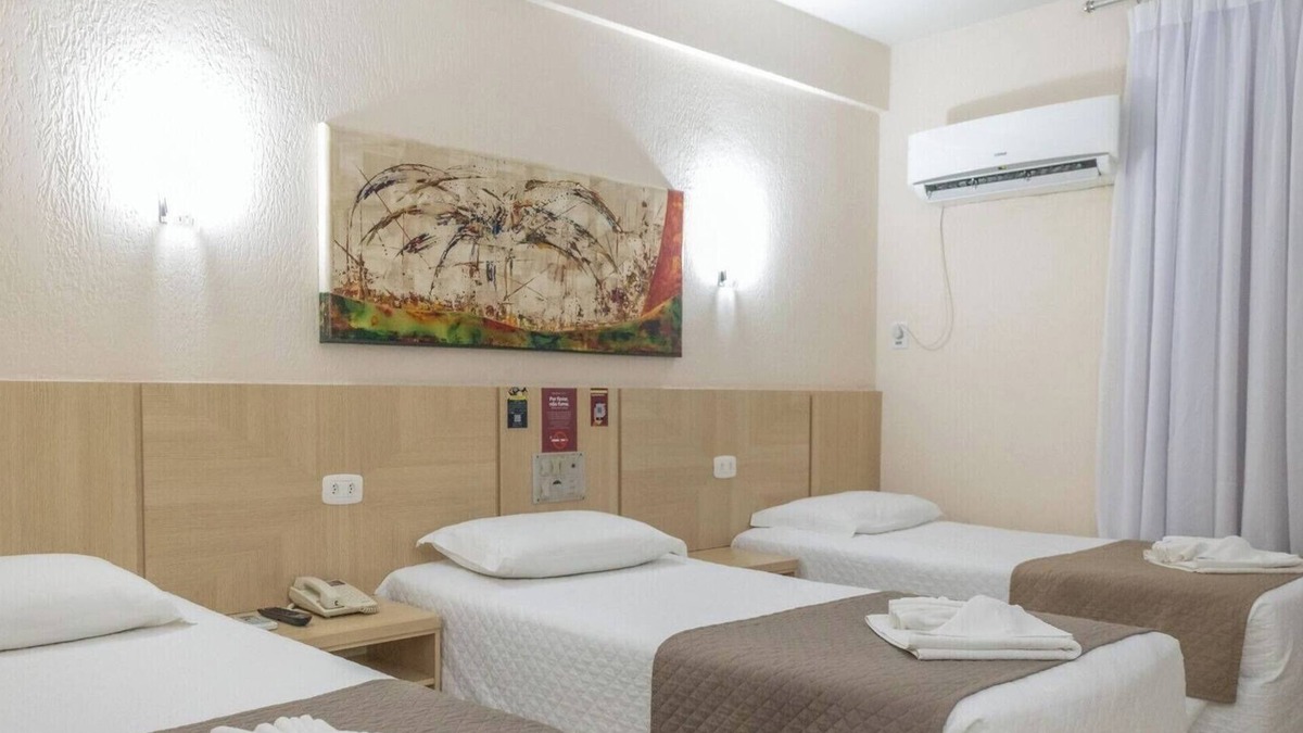 Foz do Iguacu City Centre Hotel | Adventure Awaits – Large Triple Twin Stay Near Bird Park & National Park Tours